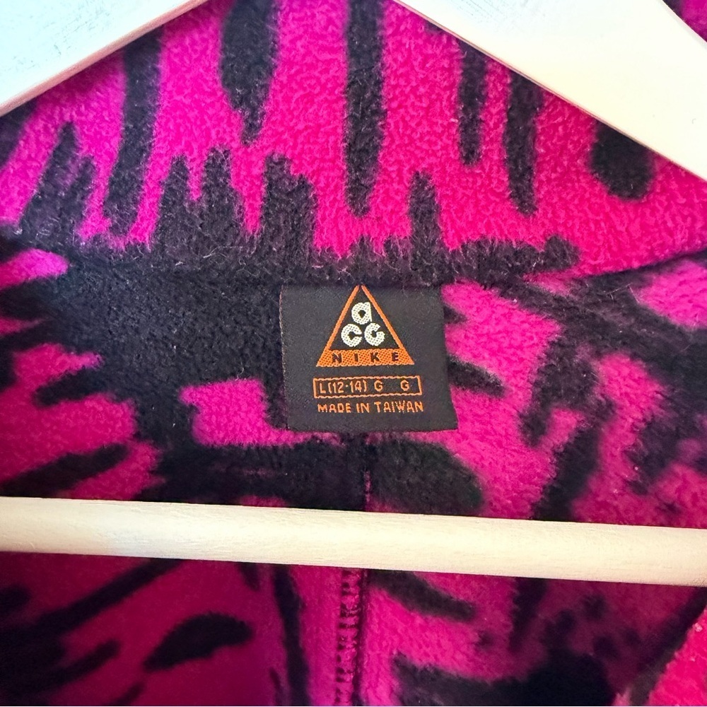 Vintage Nike ACG Pink and Black Fleece Half Zip Patterned Pullover - Picture 2 of 6